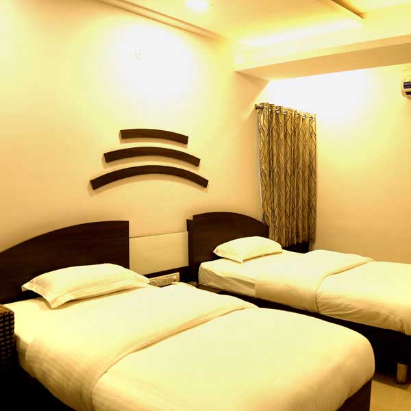 hotels in khargone