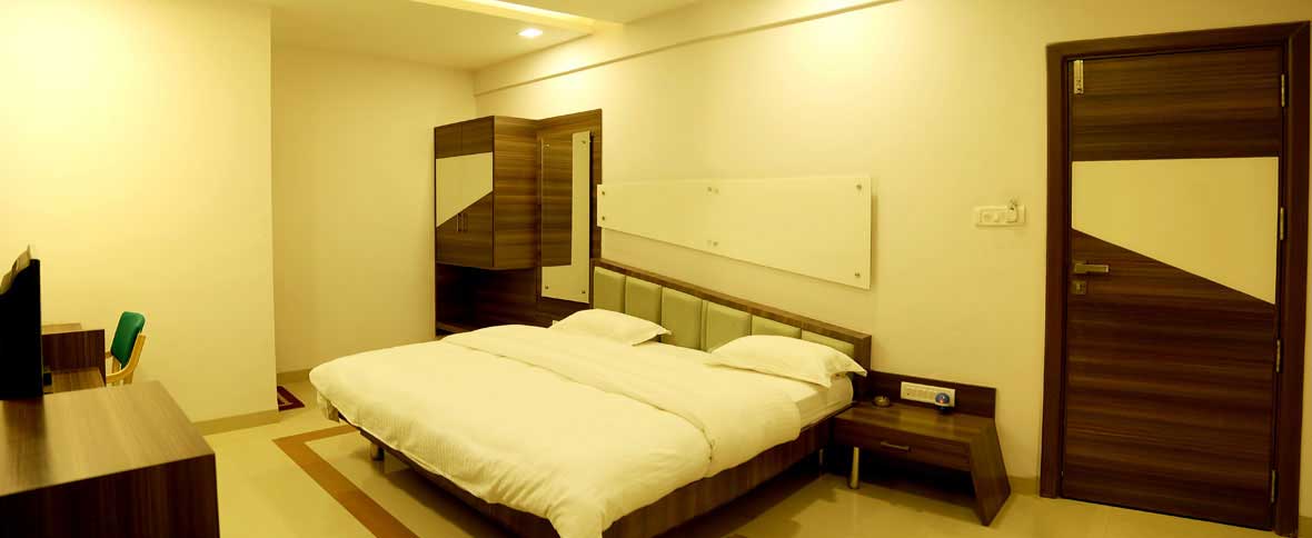 business hotels in khargone